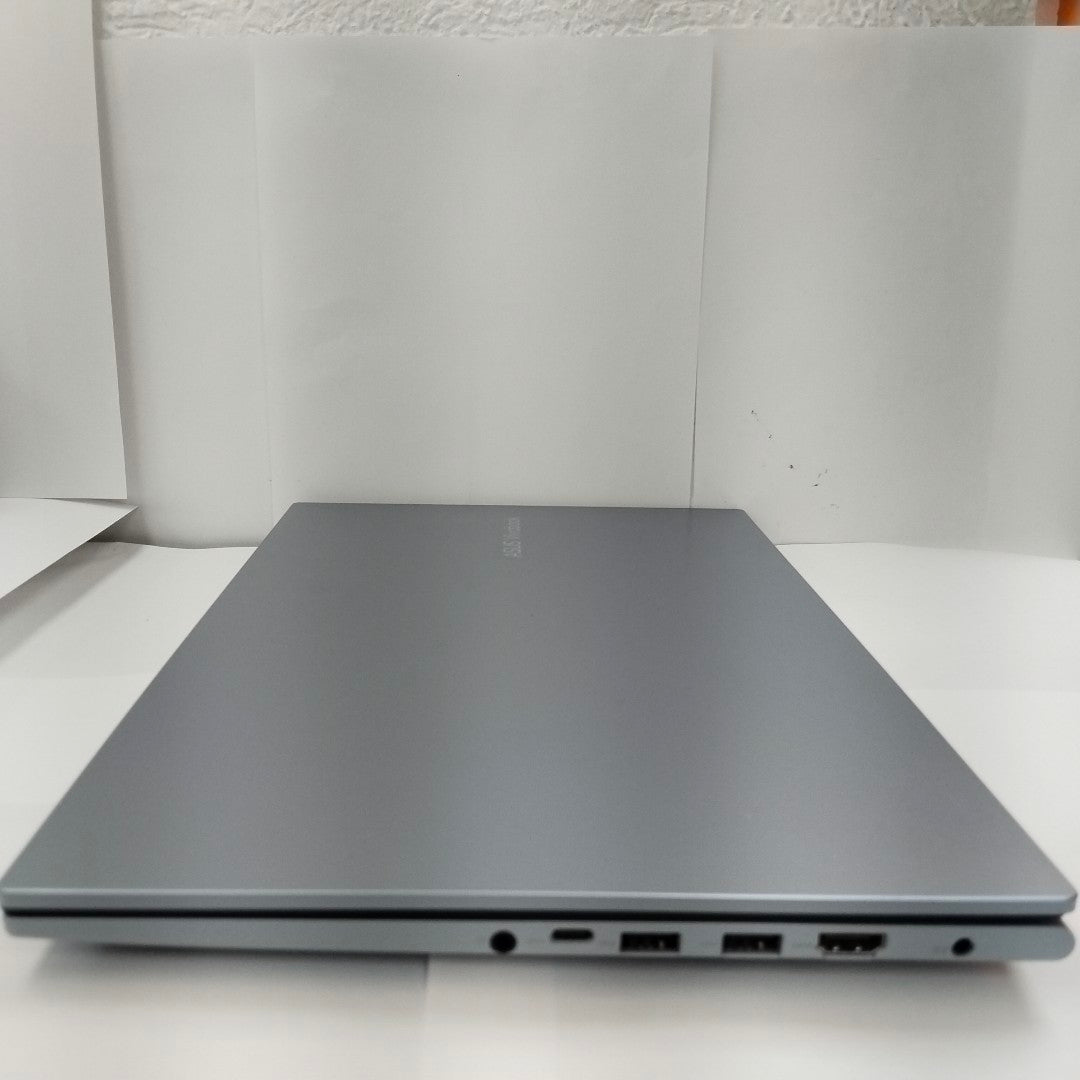 LAPTOP ASUS VIVOBOOK 15 X1502ZA-BQ217W (2022) 256 GB SSD 8 GB RAM (SEMINUEVO)