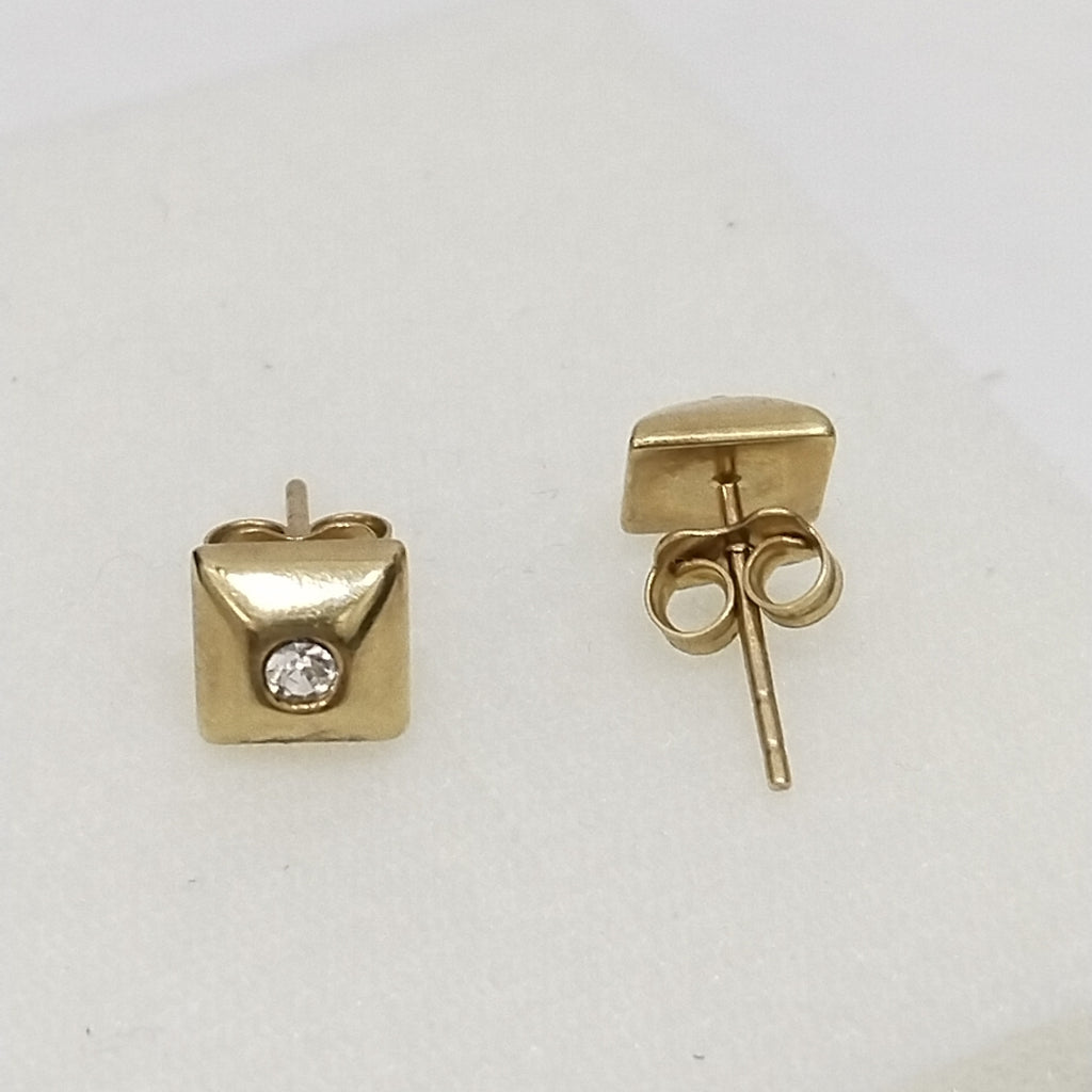 10477BRO00000B1821 FRD12 BROQUEL DE CUADRADO CON CIRCONIA ORO 14K 1.2GRS (NUEVO)