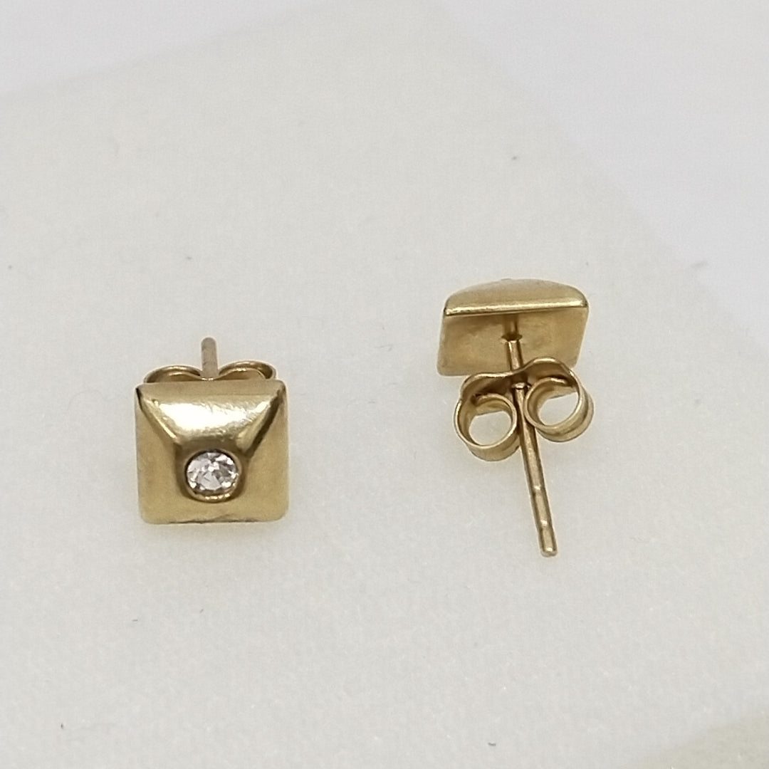 10477BRO00000B1821 FRD12 BROQUEL DE CUADRADO CON CIRCONIA ORO 14K 1.2GRS (NUEVO)