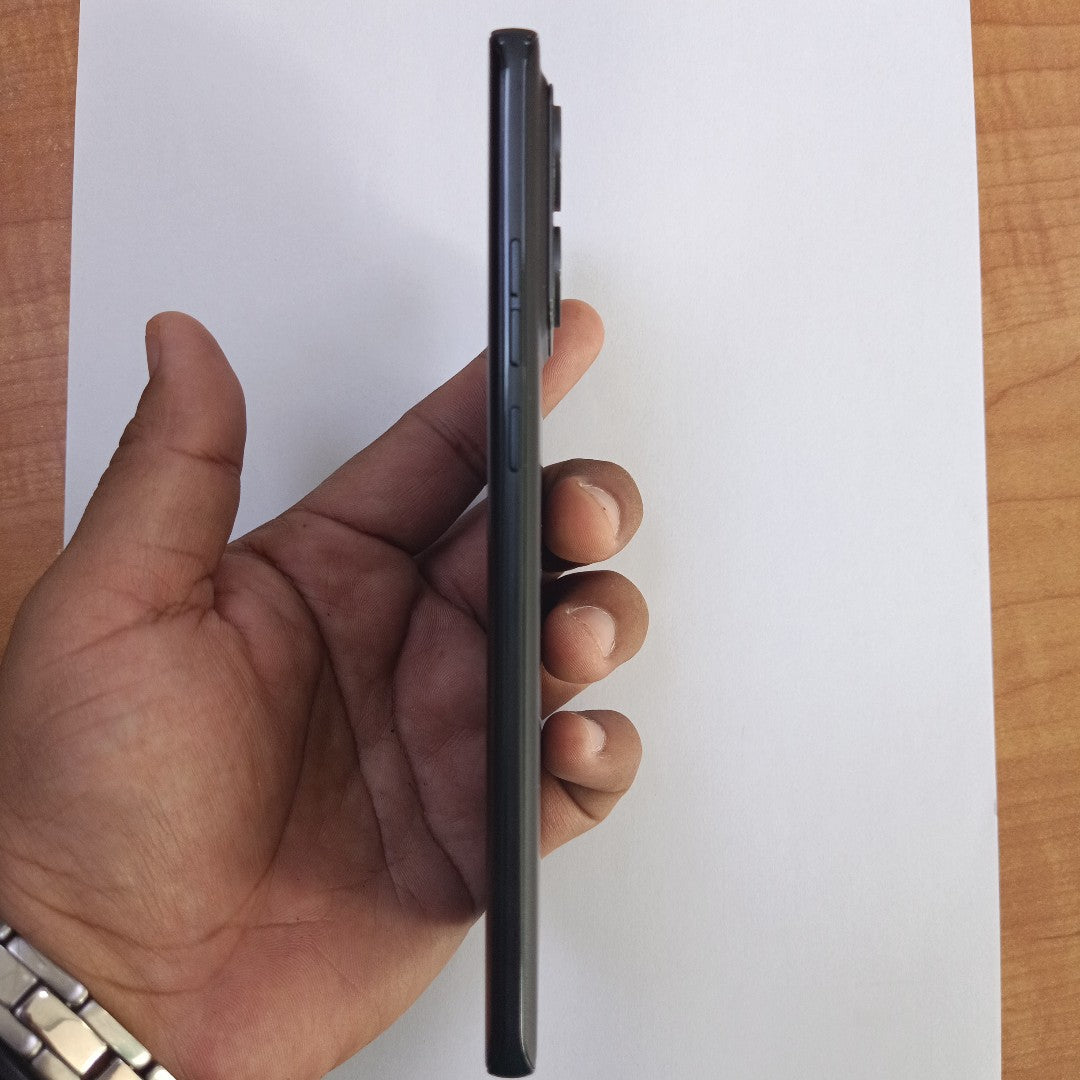 CELULAR MOTOROLA EDGE 40 NEO XT2307-1 (2023) 256 GB 8 GB RAM (SEMINUEVO)