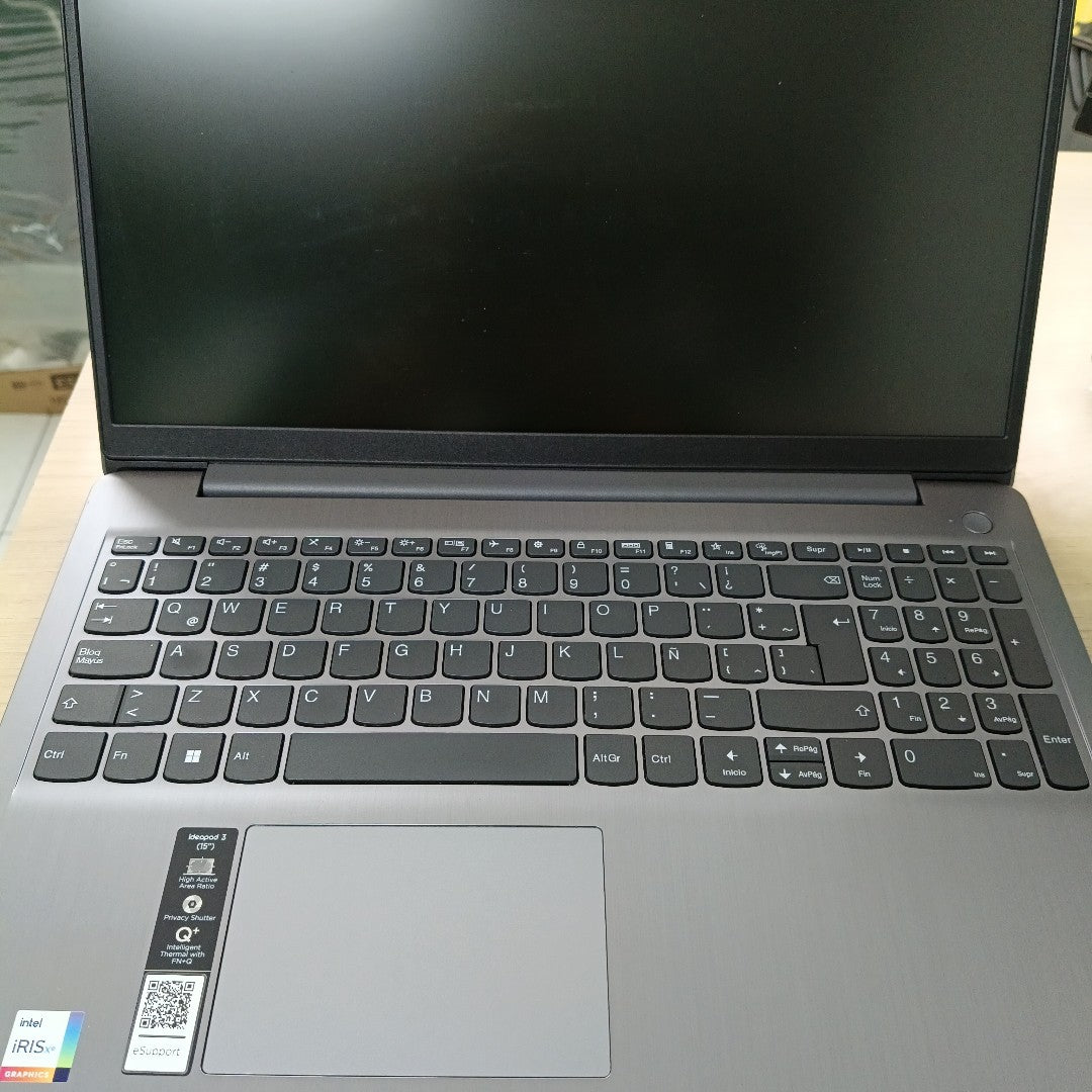 LAPTOP LENOVO IDEAPAD 3 15ITL6 (2021) 512 GB SSD 8 GB RAM (SEMINUEVO)