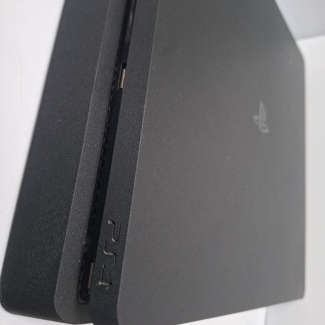 CONSOLA DE VIDEOJUEGO SONY PS4 SLIM 1 TB (SEMINUEVO)