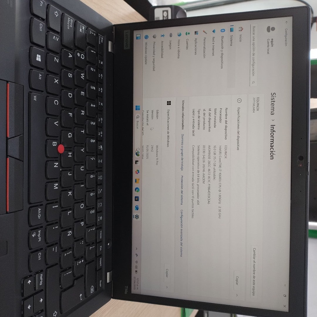 LAPTOP LENOVO THINKPAD T14S GEN 1 (2022) 256 GB SSD 16 GB RAM (SEMINUEVO)