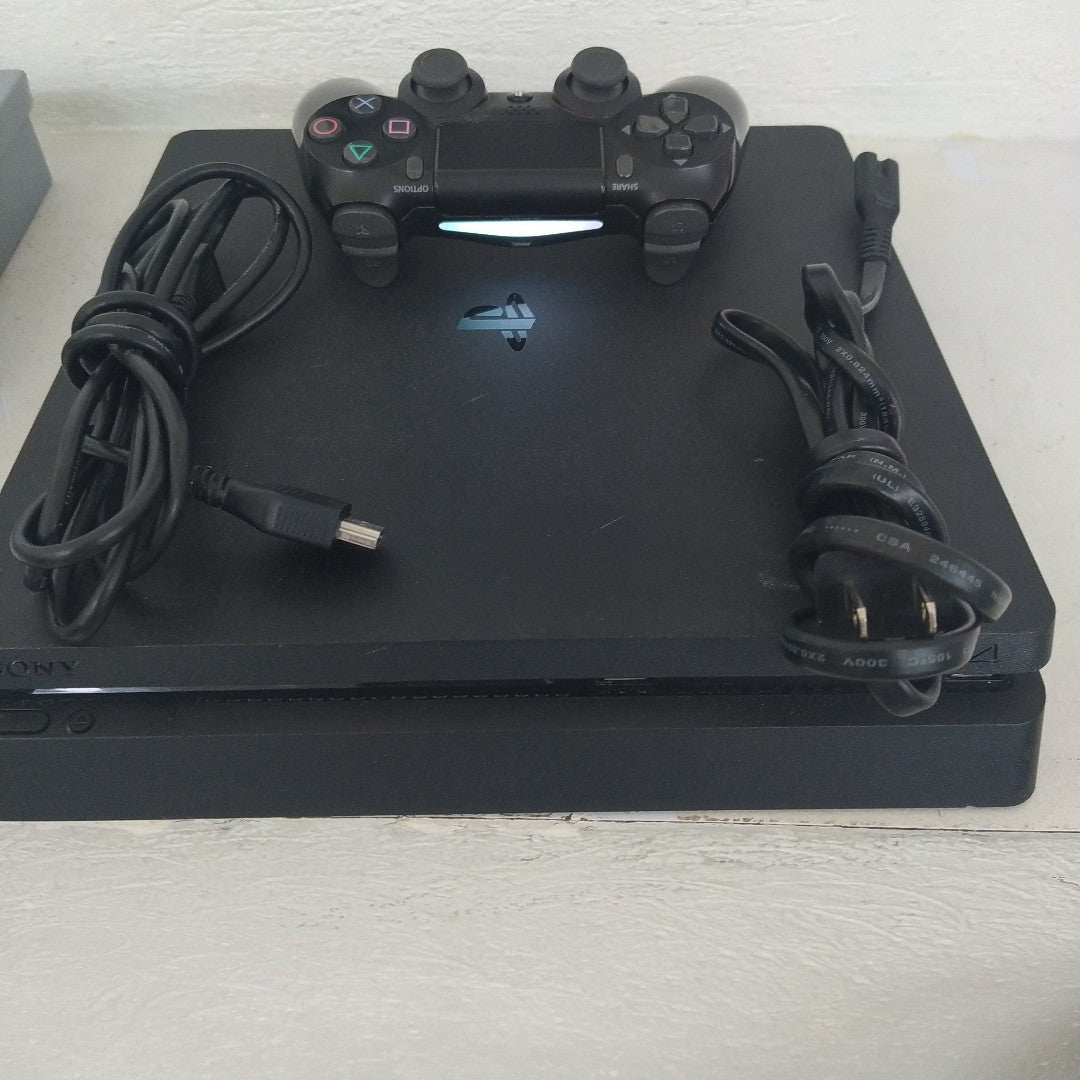 CONSOLA DE VIDEOJUEGO SONY PS4 SLIM 1 TB (SEMINUEVO)