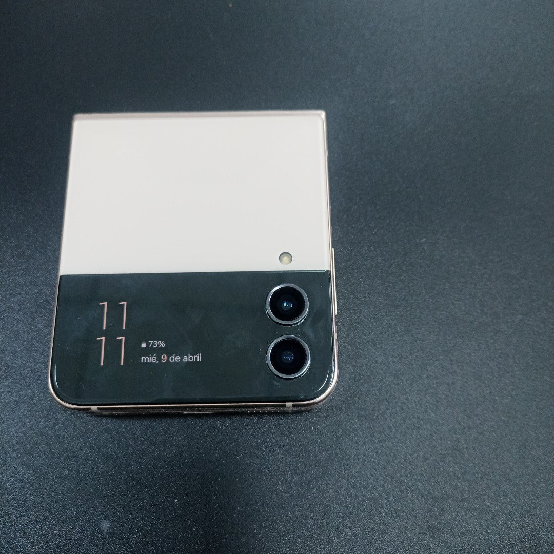 CELULAR SAMSUNG GALAXY Z FLIP4 SM-F721B 256 GB 8 GB RAM (SEMINUEVO)