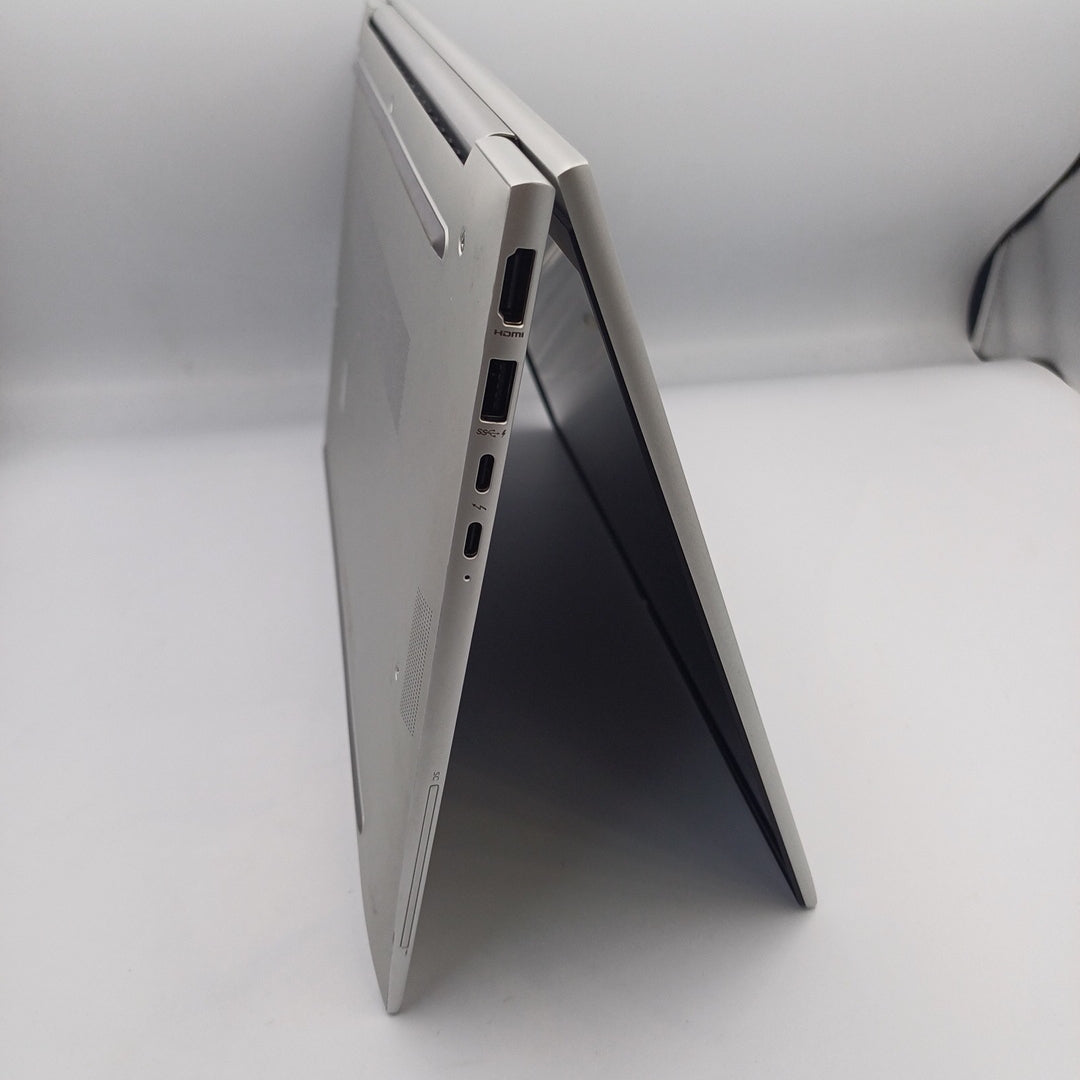 LAPTOP HP ELITEBOOK 840 G10 (2024) 256 GB SSD 16 GB RAM (SEMINUEVO)