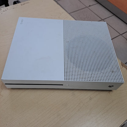 CONSOLA DE VIDEOJUEGO MICROSOFT XBOX ONE S 1 TB (SEMINUEVO)