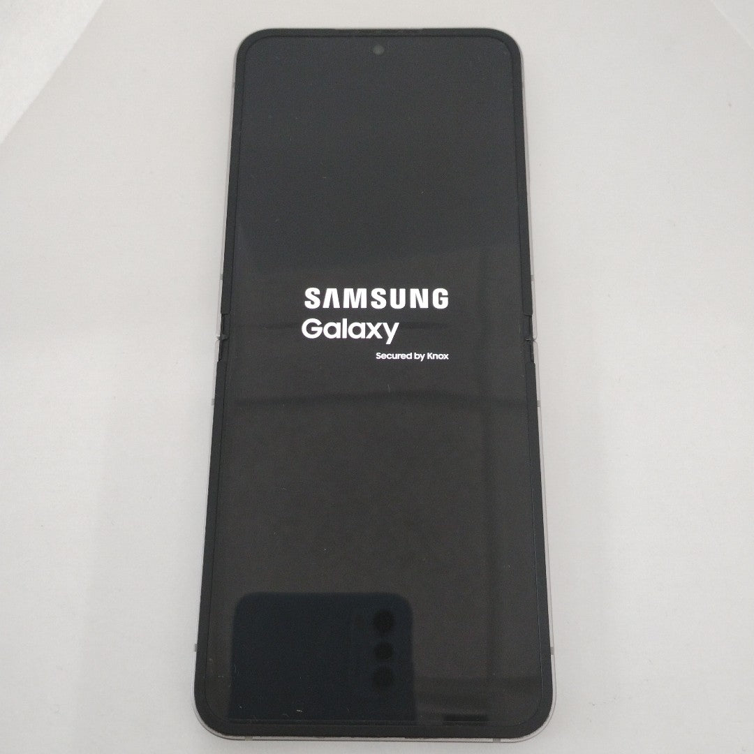 CELULAR SAMSUNG GALAXY Z FLIP6 SM-F741B (2024) 512 GB 12 GB RAM (SEMINUEVO)