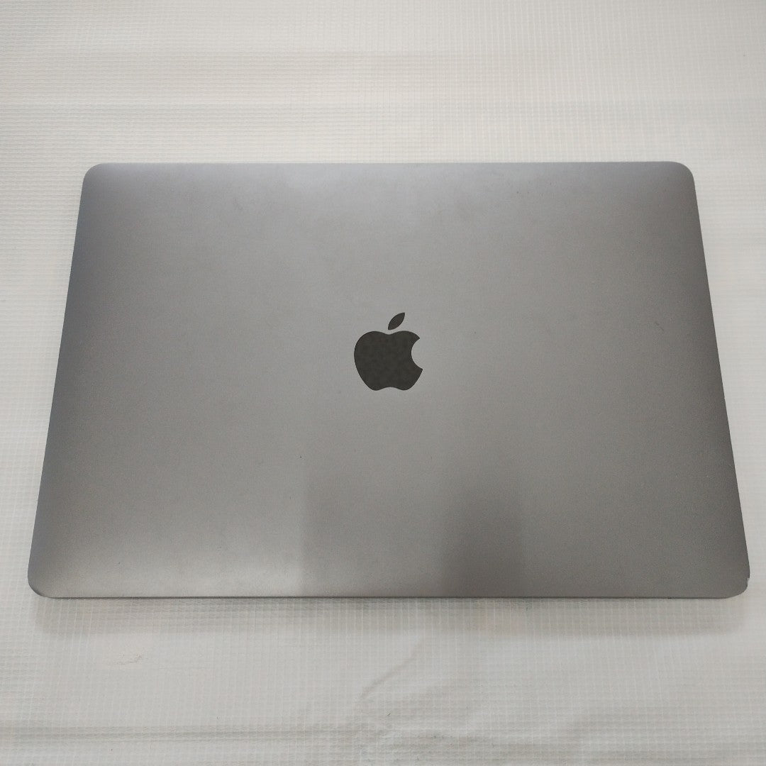 LAPTOP APPLE MACBOOK PRO 13" 2022 3.49 A2338 256 GB SSD 8 GB RAM (SEMINUEVO)
