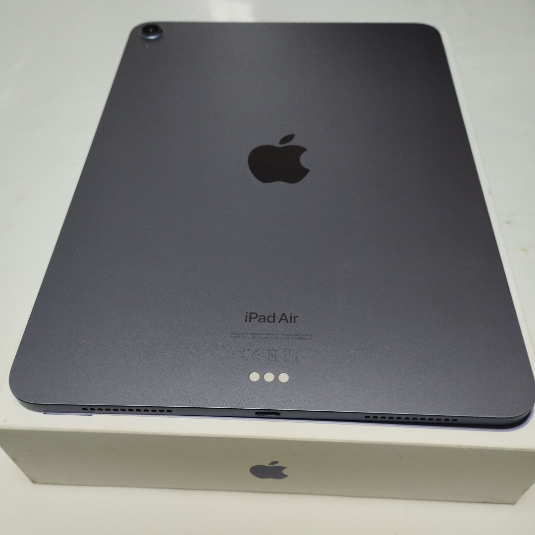 TABLETA APPLE IPAD AIR 5 A2588 256 GB 8 GB RAM (SEMINUEVO)