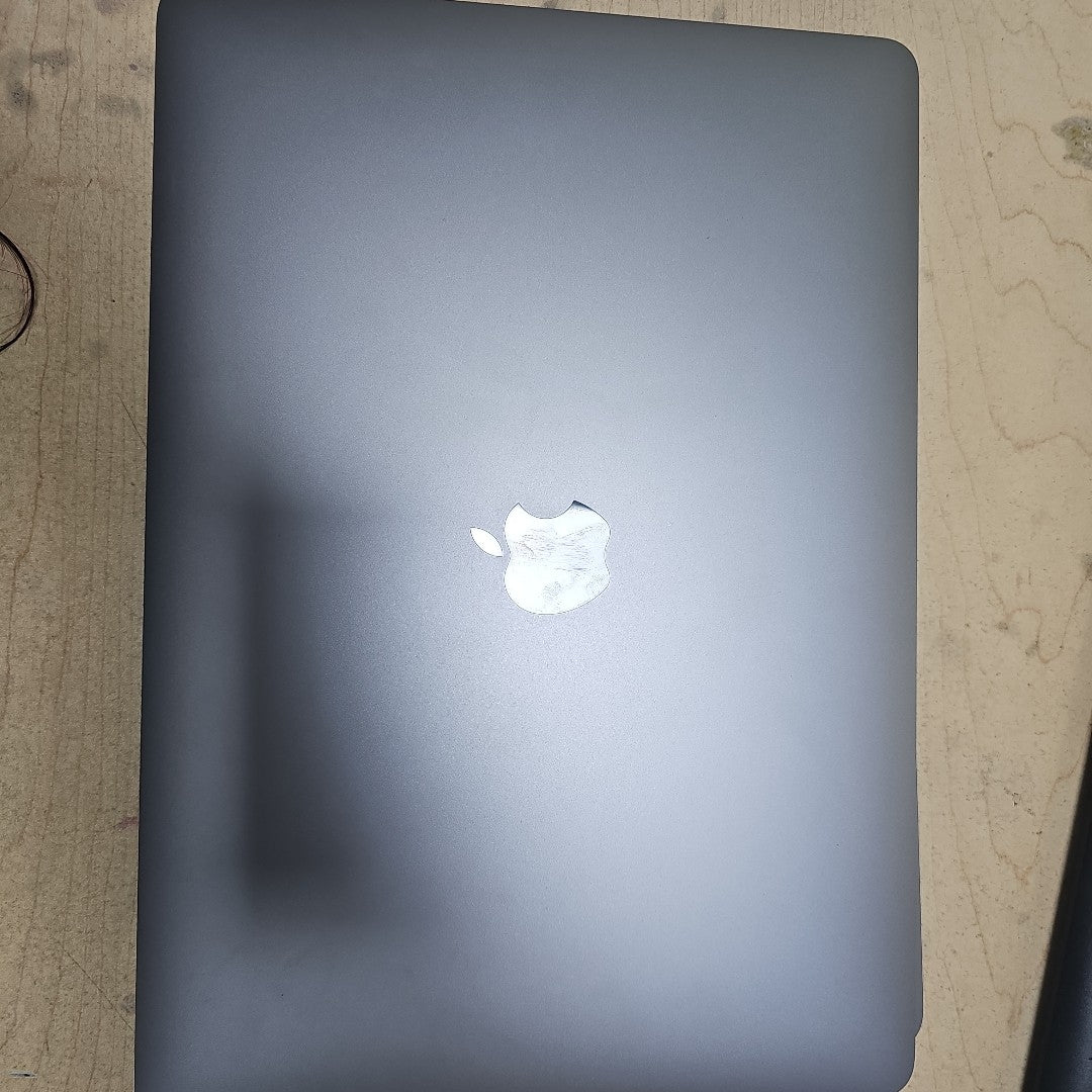 LAPTOP APPLE MACBOOK AIR 13" 2020 3.2 A2337 256 GB SSD 16 GB RAM (SEMINUEVO)