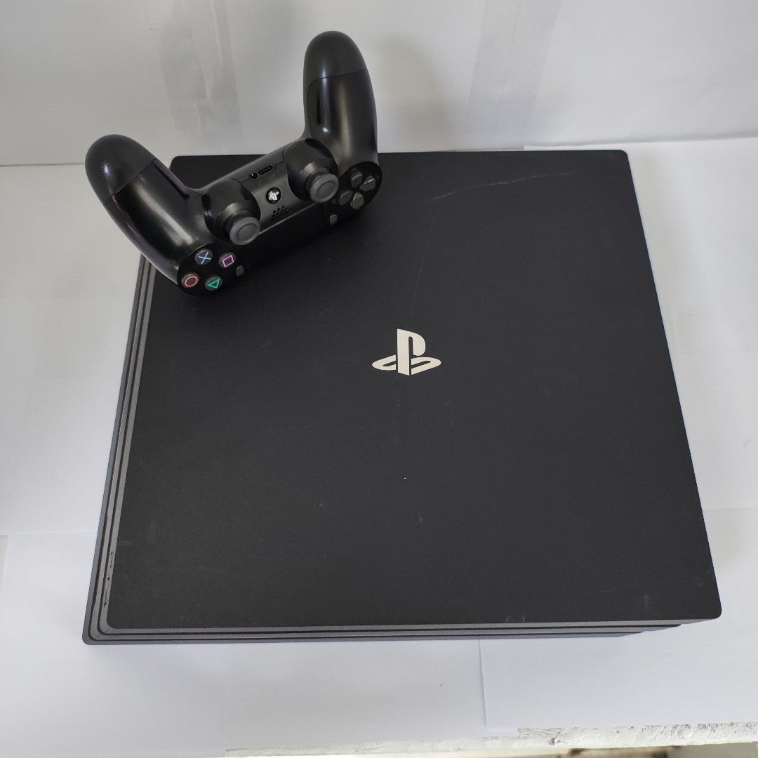CONSOLA DE VIDEOJUEGO SONY PS4 PRO 1 TB (SEMINUEVO)