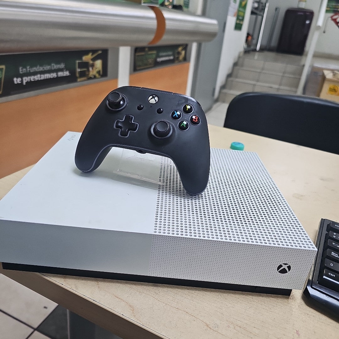 CONSOLA DE VIDEOJUEGO MICROSOFT XBOX ONE S ALL DIGITAL 1 TB (SEMINUEVO)