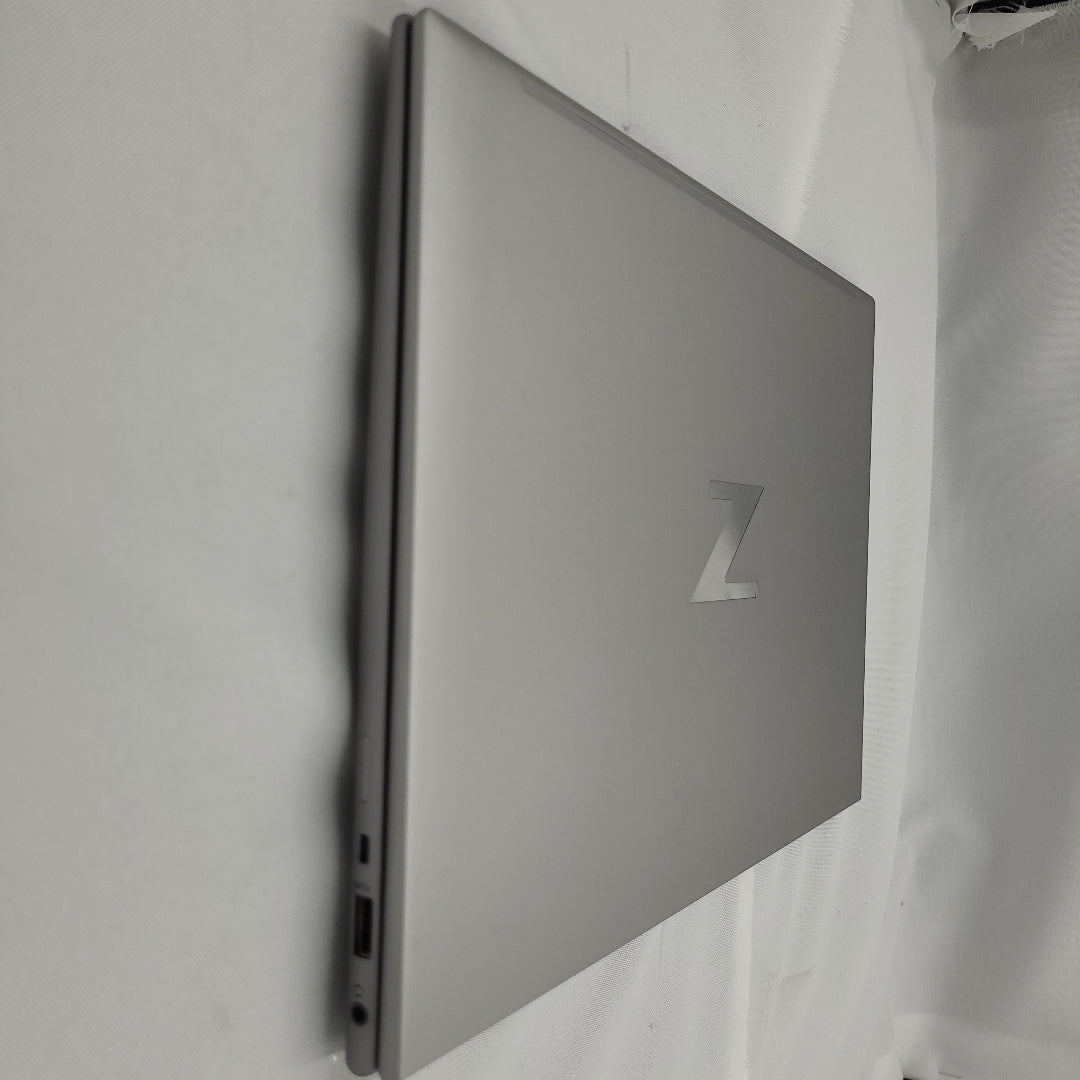 LAPTOP HP ZBOOK FIREFLY 14 G10 (2024) 512 GB SSD 16 GB RAM (SEMINUEVO)