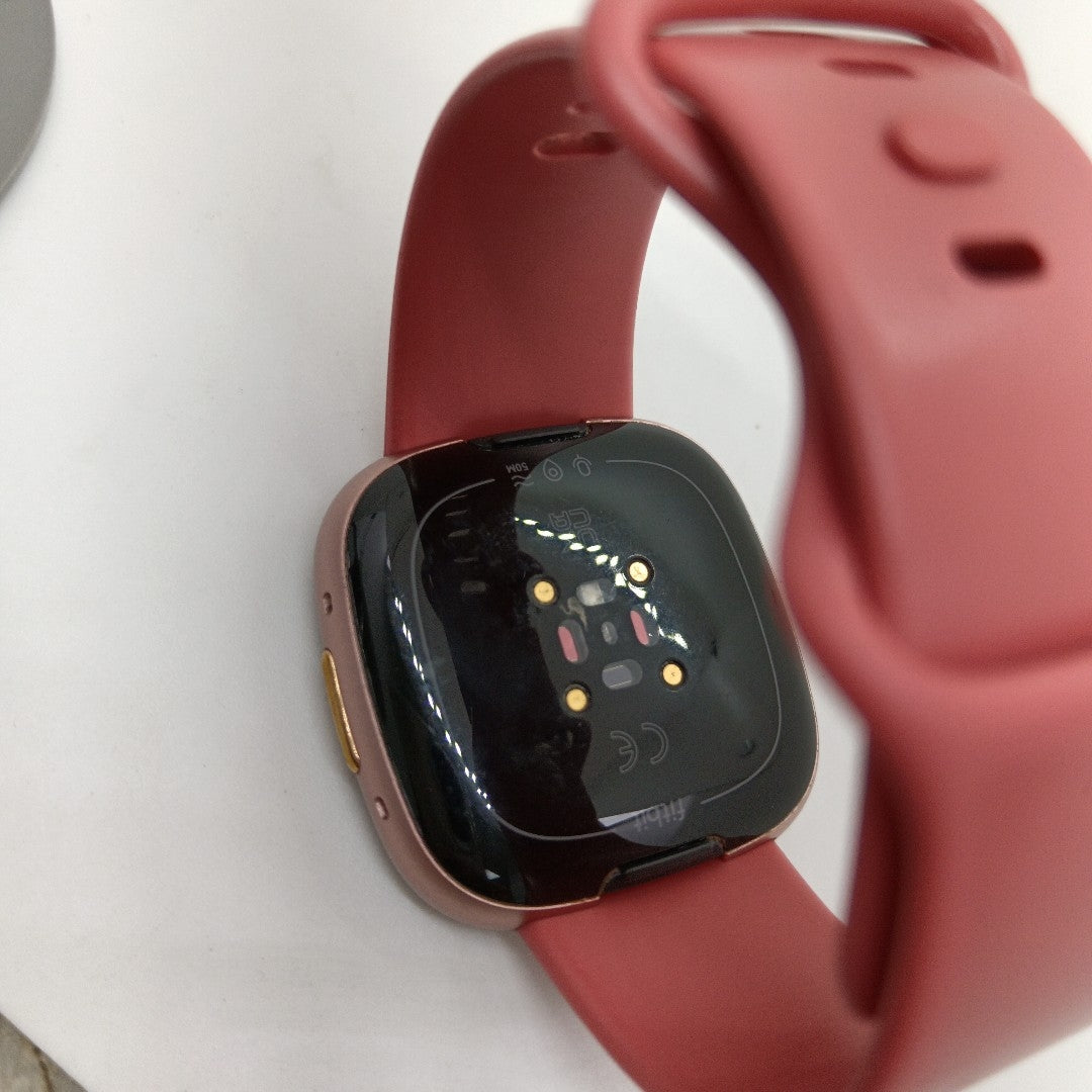 SMARTWATCH FITBIT VERSA 4 40 MM GPS (SEMINUEVO)