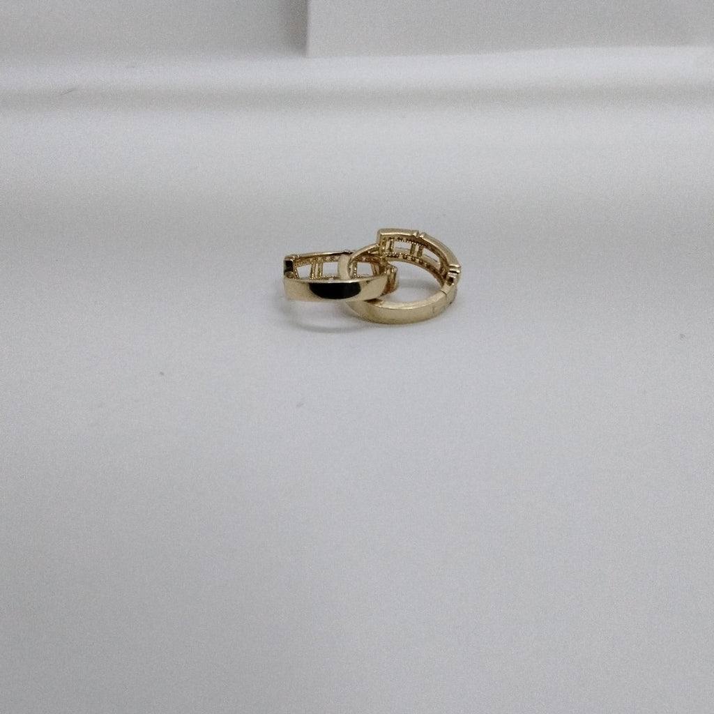 HUGGIES ORO 14K 2.6 (NUEVO)