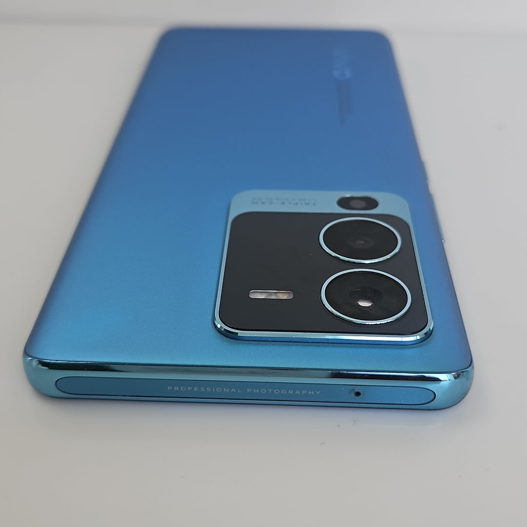 CELULAR VIVO V25 PRO V2158 256 GB 12 GB RAM (SEMINUEVO)