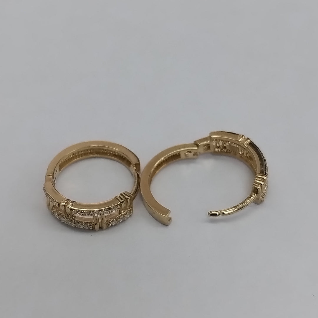 HUGGIES ORO 14K 2.6 (NUEVO)