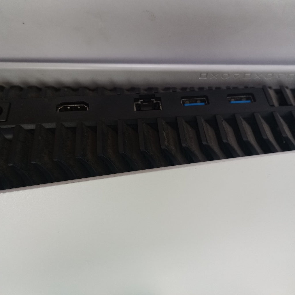 CONSOLA DE VIDEOJUEGO SONY PS5 825 SSD (SEMINUEVO)