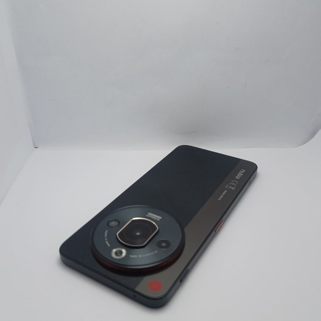 CELULAR NUBIA  FOCUS PRO 5G Z2351N 256 GB 8 GB RAM (SEMINUEVO)