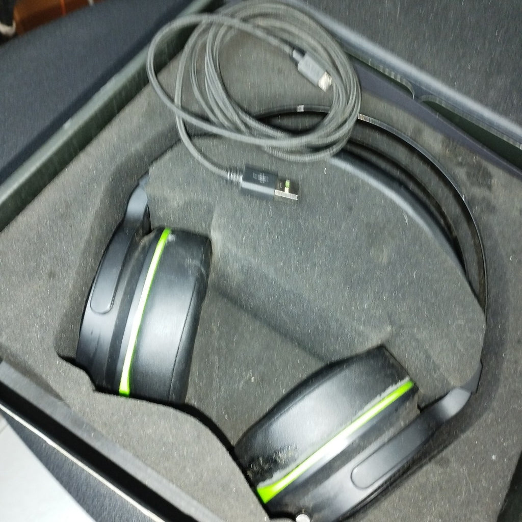 AUDIFONOS RAZER THRESHER INALAMBRICO OVER EAR (SEMINUEVO)