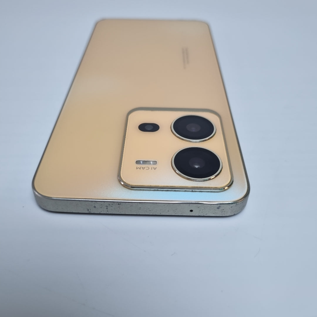 CELULAR VIVO V25 V2202 128 GB 8 GB RAM (SEMINUEVO)