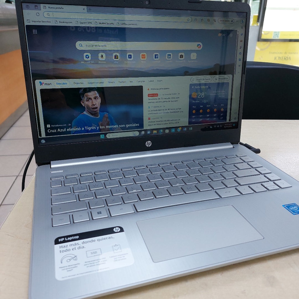 LAPTOP HP 14-DQ0527LA (2023) 256 GB SSD 8 GB RAM (SEMINUEVO)