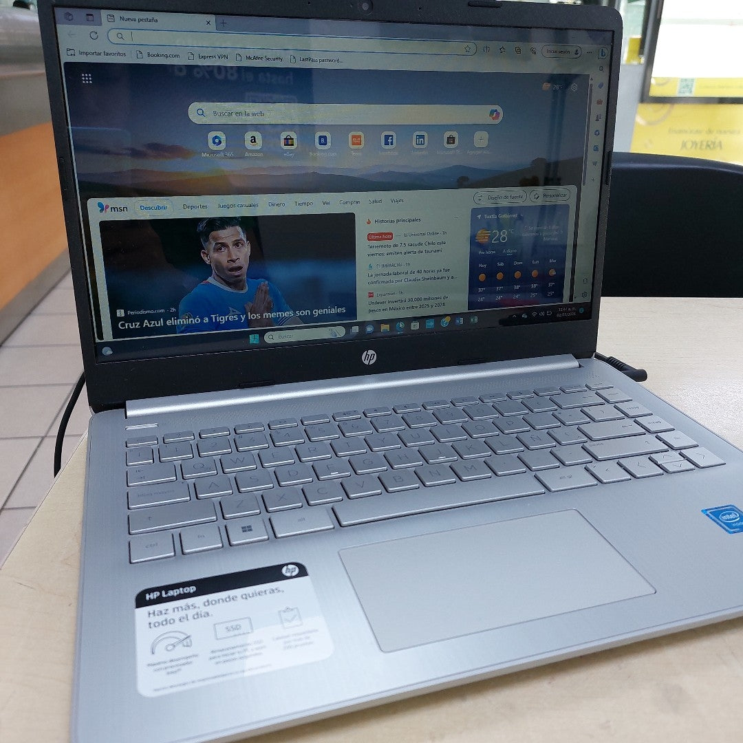 LAPTOP HP 14-DQ0527LA (2023) 256 GB SSD 8 GB RAM (SEMINUEVO)