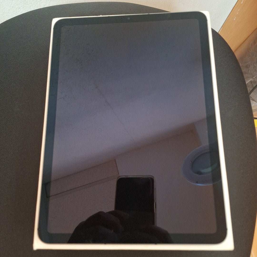 TABLETA APPLE IPAD AIR 5 A2589 64 GB 8 GB RAM (SEMINUEVO)