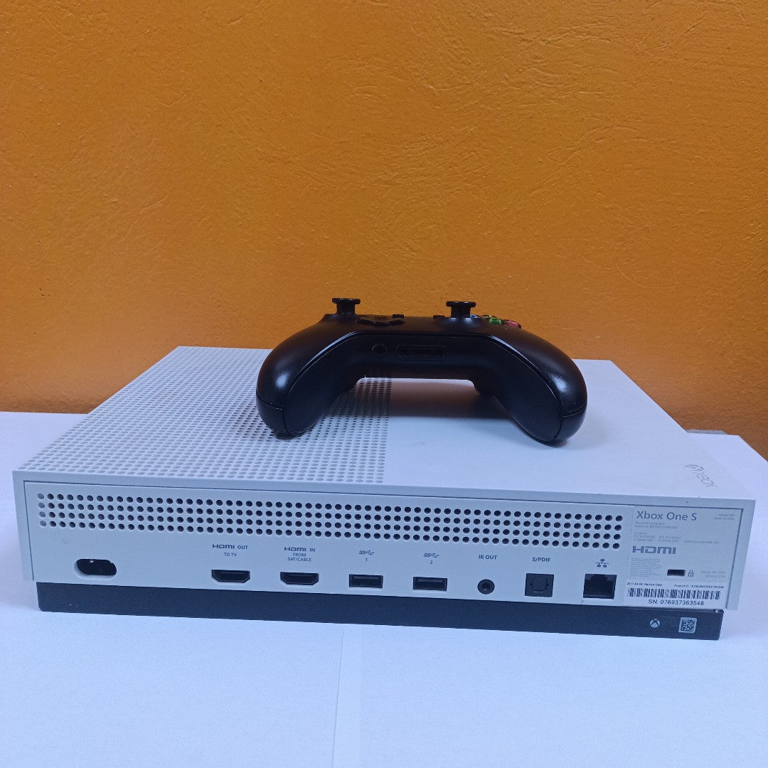 CONSOLA DE VIDEOJUEGO MICROSOFT XBOX ONE S 500 GB  (SEMINUEVO)