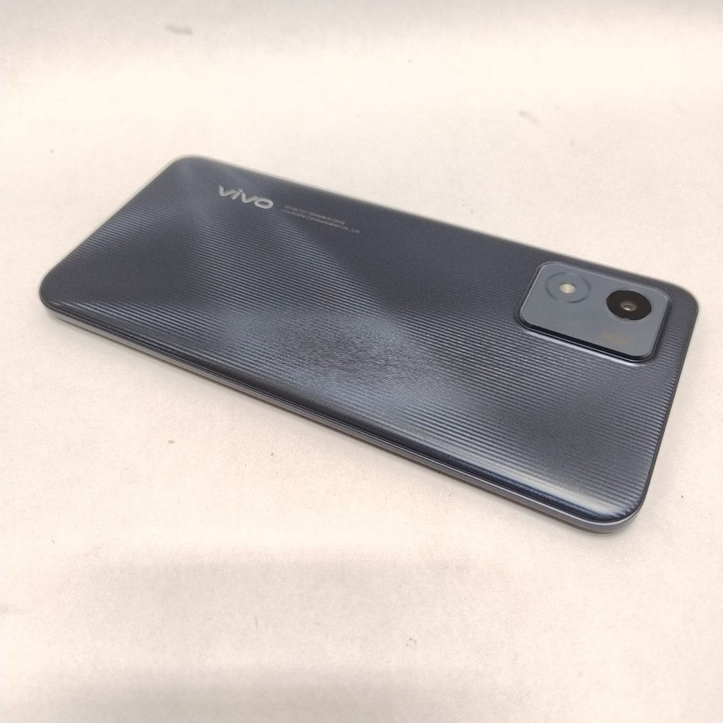 CELULAR VIVO Y01 V2118 32 GB 3 GB RAM (SEMINUEVO)