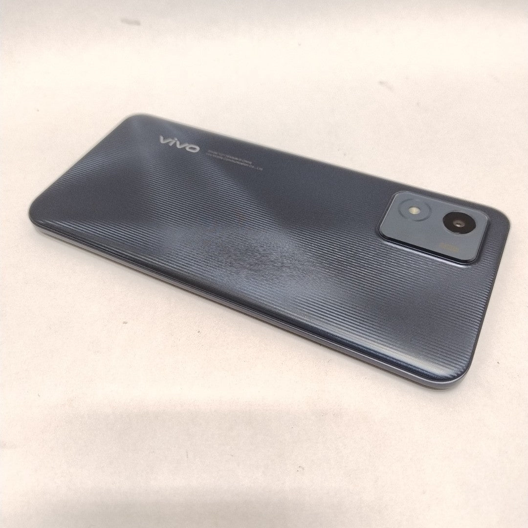 CELULAR VIVO Y01 V2118 32 GB 3 GB RAM (SEMINUEVO)