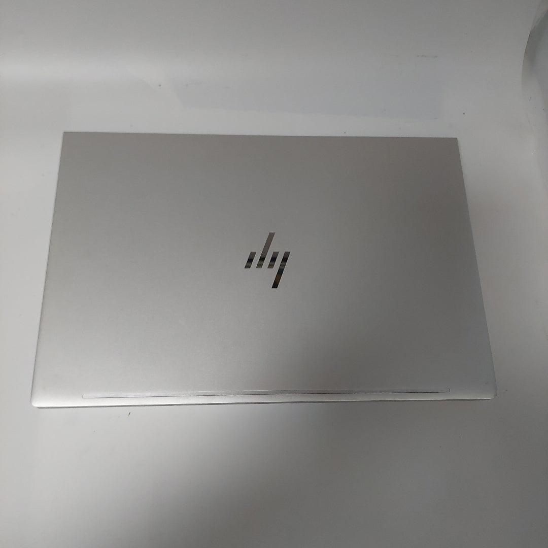 LAPTOP HP ELITEBOOK 630 G10 (2024) 512 GB SSD 32 GB RAM (SEMINUEVO)