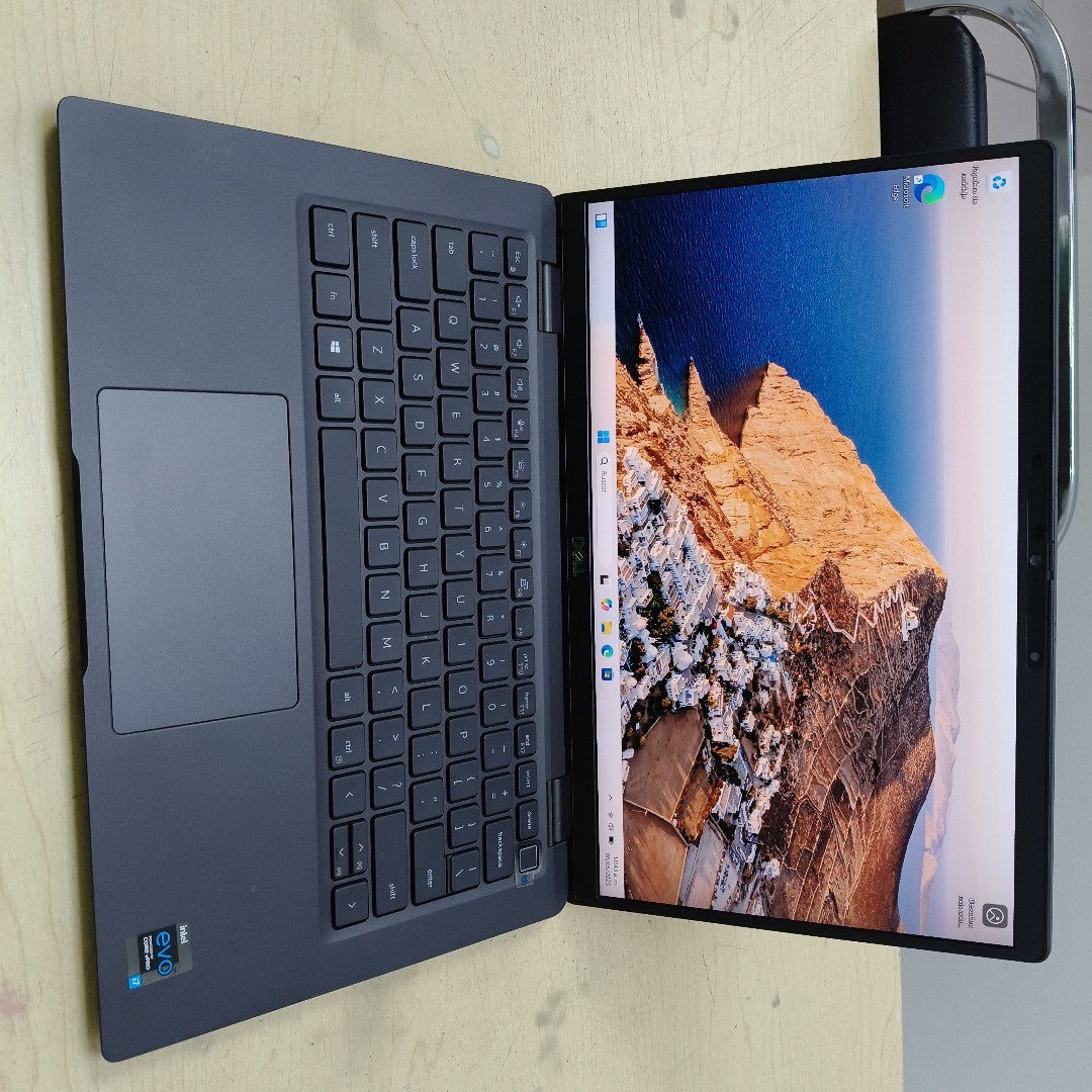 LAPTOP DELL LATITUDE 7420 (2023) 256 GB SSD 16 GB RAM (SEMINUEVO)