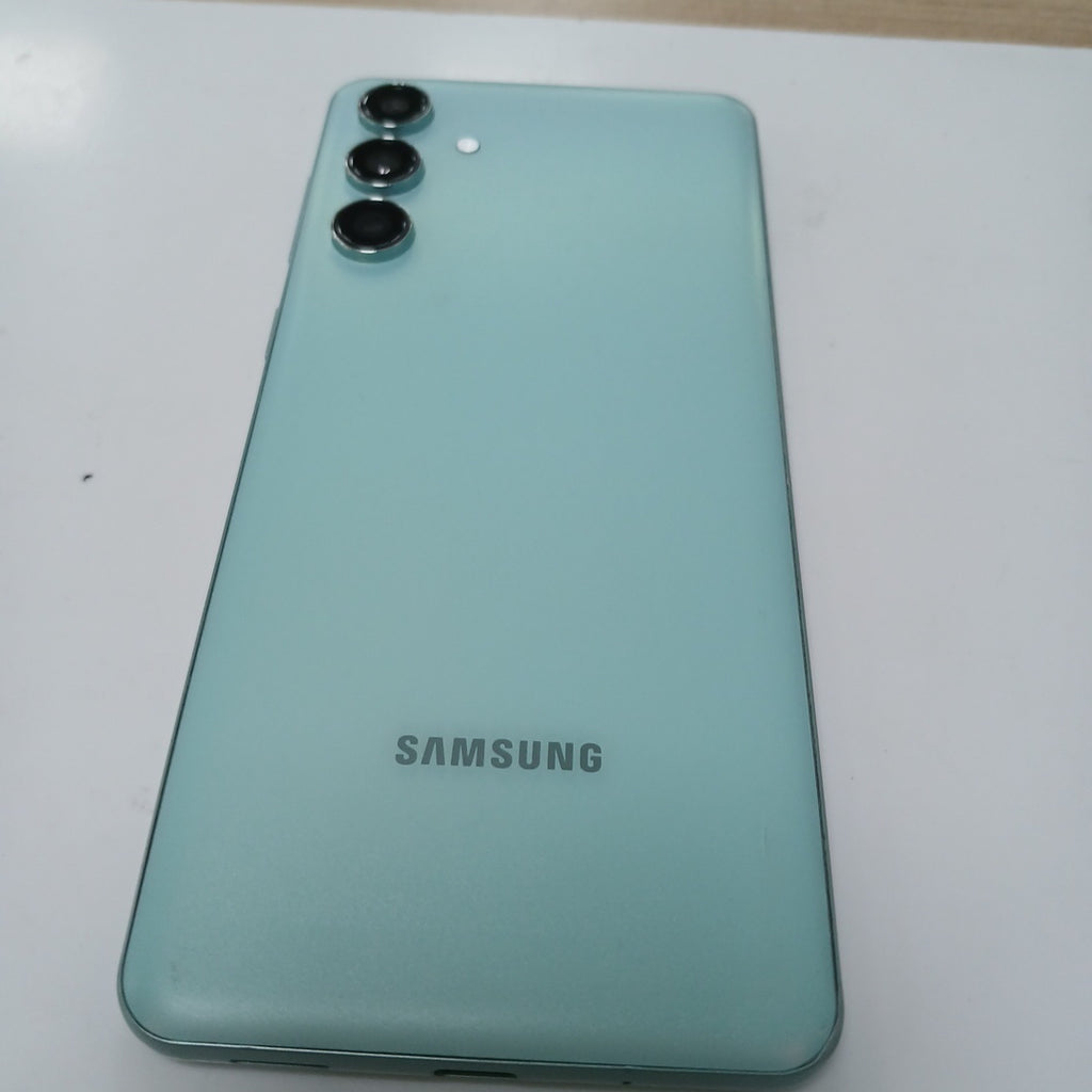 CELULAR SAMSUNG GALAXY M55 SM-M556B (2024) 128 GB 8 GB RAM (SEMINUEVO)