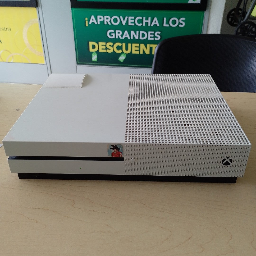 CONSOLA DE VIDEOJUEGO MICROSOFT XBOX ONE S 1 TB (SEMINUEVO)