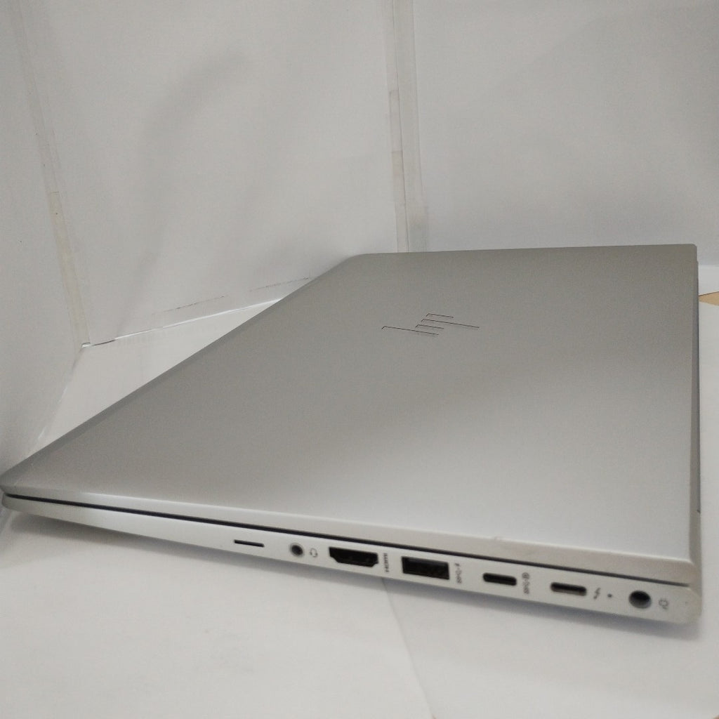 LAPTOP HP ELITEBOOK 640 G10 (2024) 256 GB SSD 16 GB RAM (SEMINUEVO)