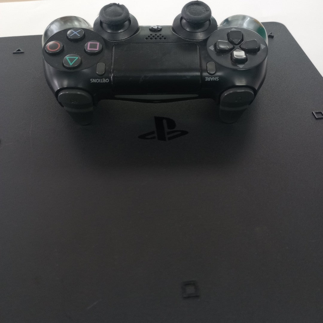 CONSOLA DE VIDEOJUEGO SONY PS4 PRO 1 TB (SEMINUEVO)