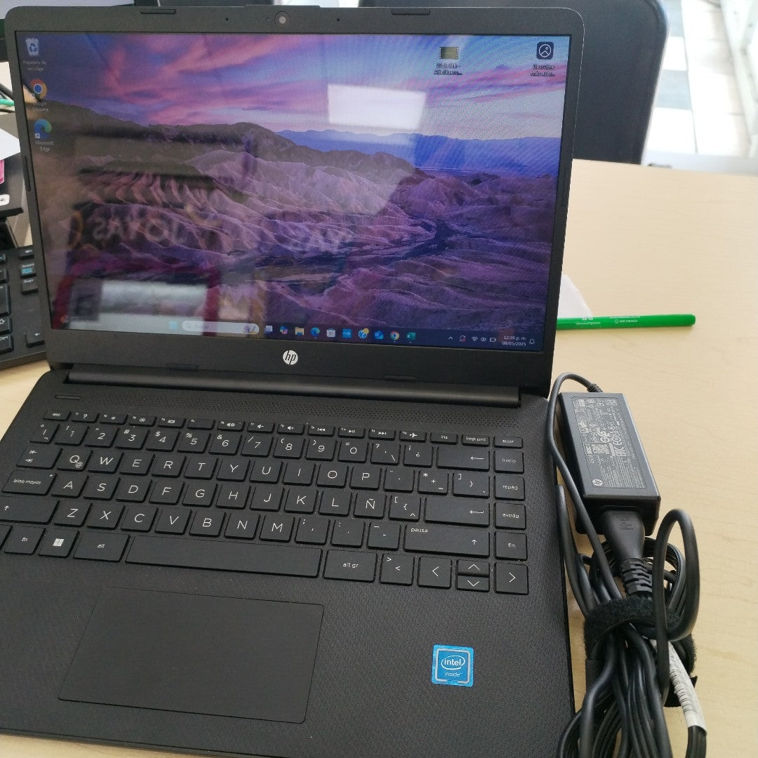 LAPTOP HP 14-DQ0501LA (2022) 256 GB SSD 4 GB RAM (SEMINUEVO)
