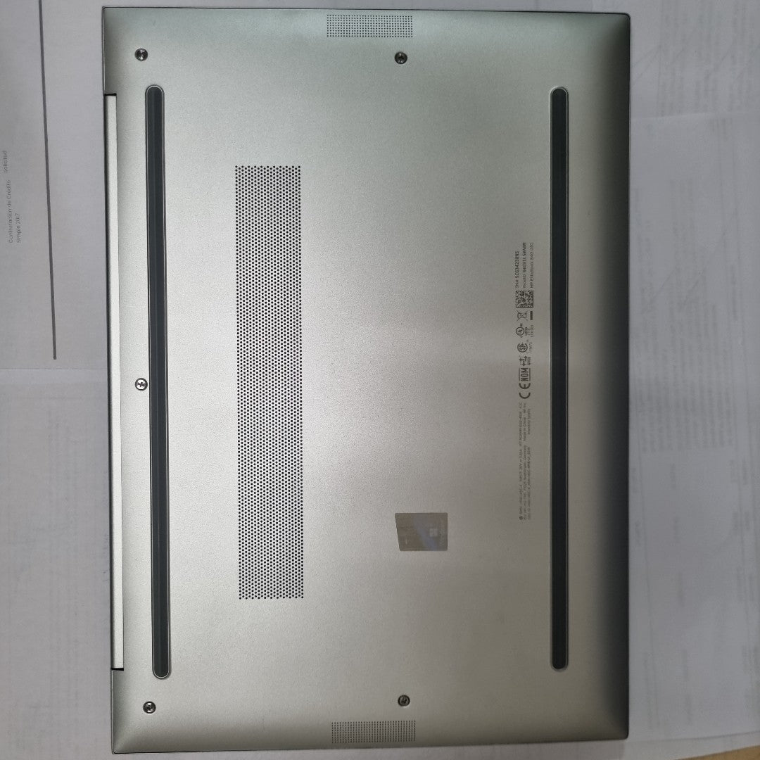 LAPTOP HP ELITEBOOK 840 G10 (2024) 256 GB SSD 16 GB RAM (SEMINUEVO)
