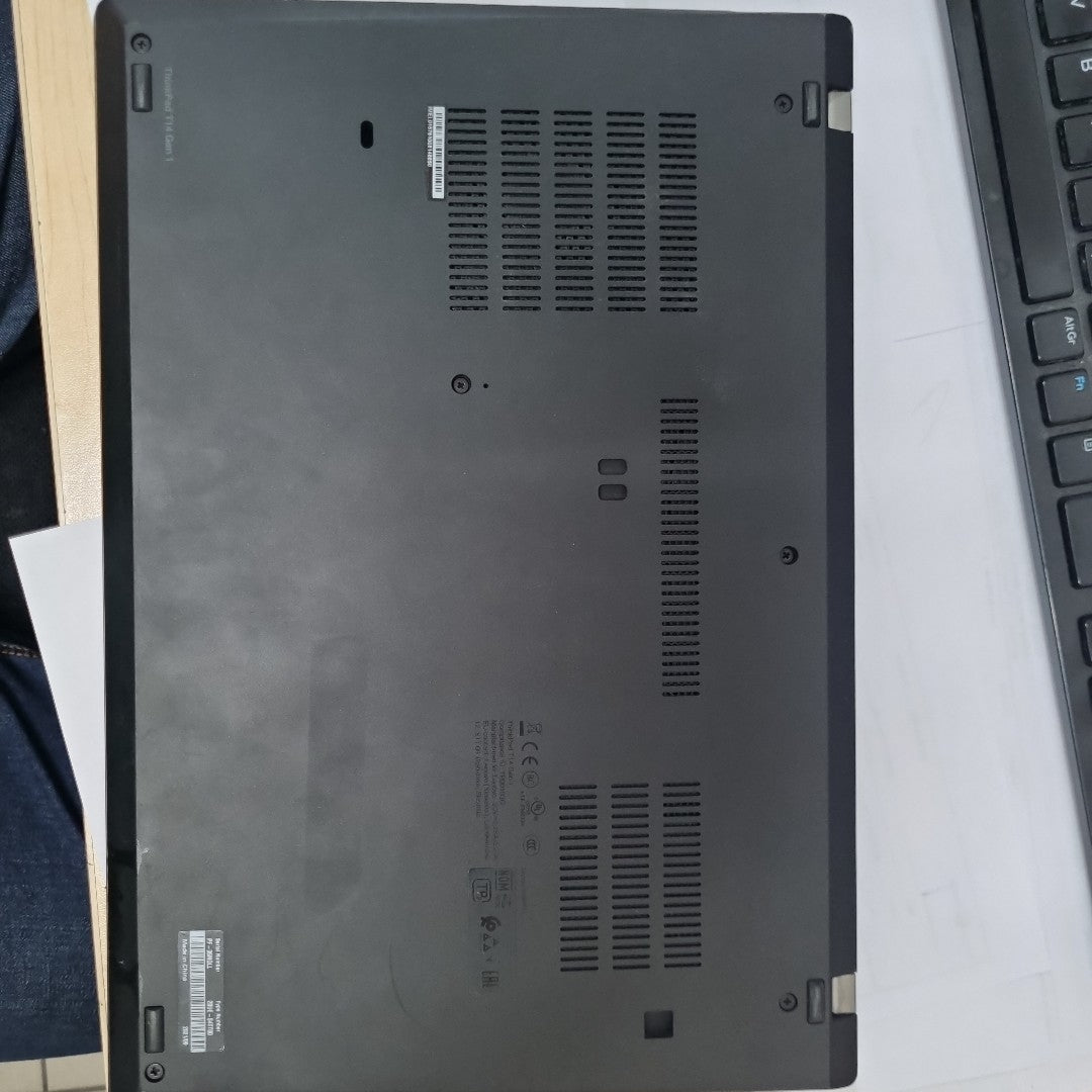 LAPTOP LENOVO THINKPAD T14 GEN 1 (2021) 512 GB SSD 8 GB RAM (SEMINUEVO)