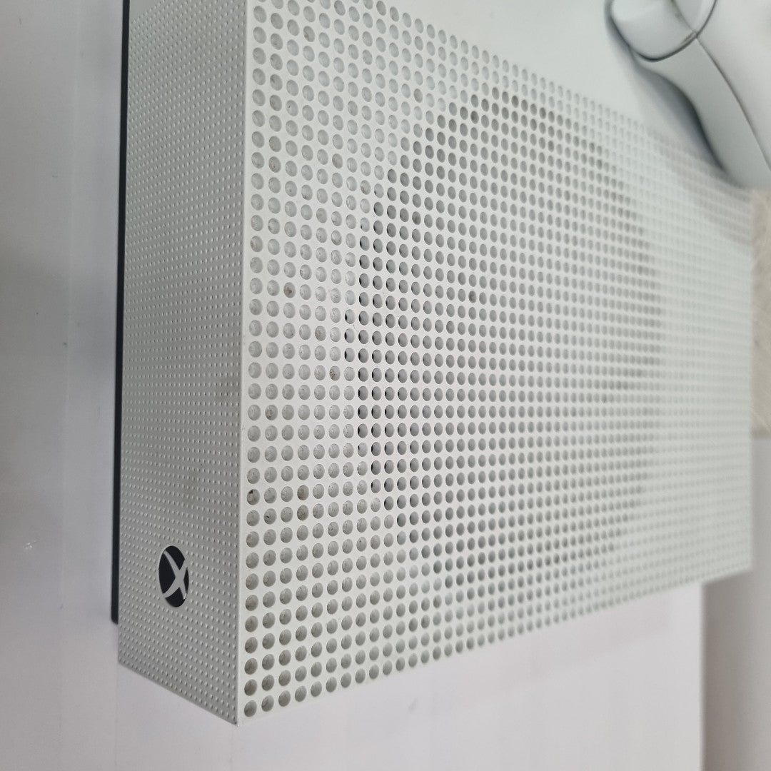 CONSOLA DE VIDEOJUEGO MICROSOFT XBOX ONE S ALL DIGITAL 1 TB (SEMINUEVO)
