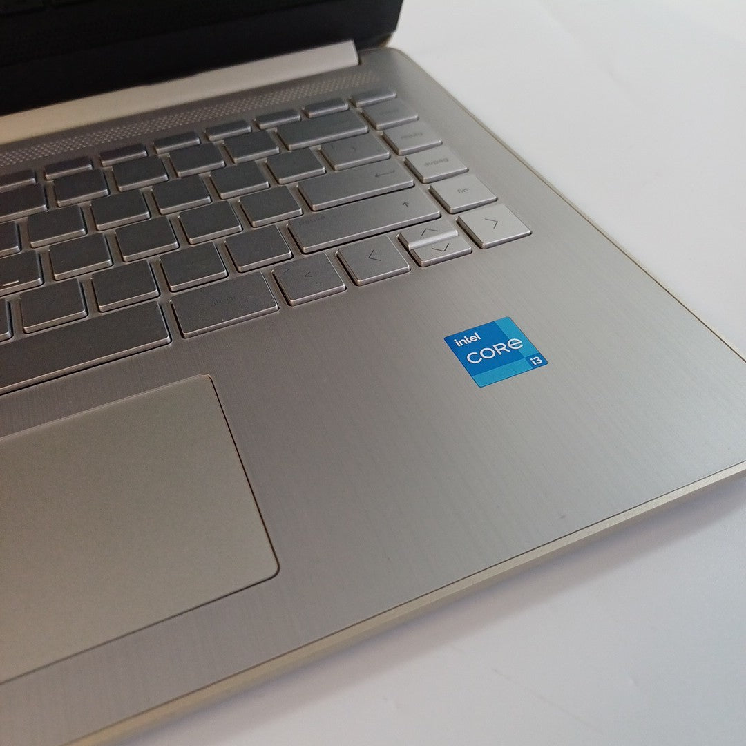 LAPTOP HP 14-DQ2502LA (2022) 256 GB SSD 8 GB RAM (SEMINUEVO)