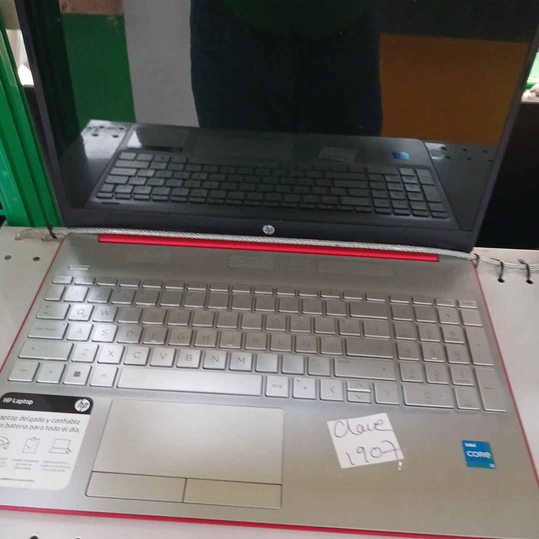 LAPTOP HP 15-DW3500LA (2022) 256 GB SSD 8 GB RAM (SEMINUEVO)