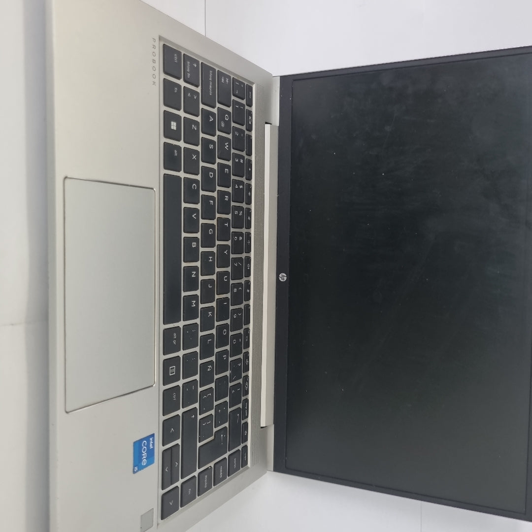 LAPTOP HP PROBOOK 440 G8 (2022) 256 GB SSD 16 GB RAM (SEMINUEVO)