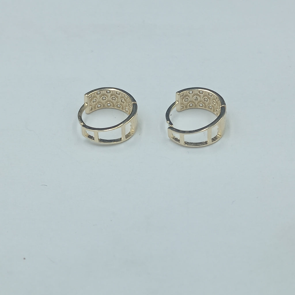 HUGGIES ORO 14K 2.7 (NUEVO)