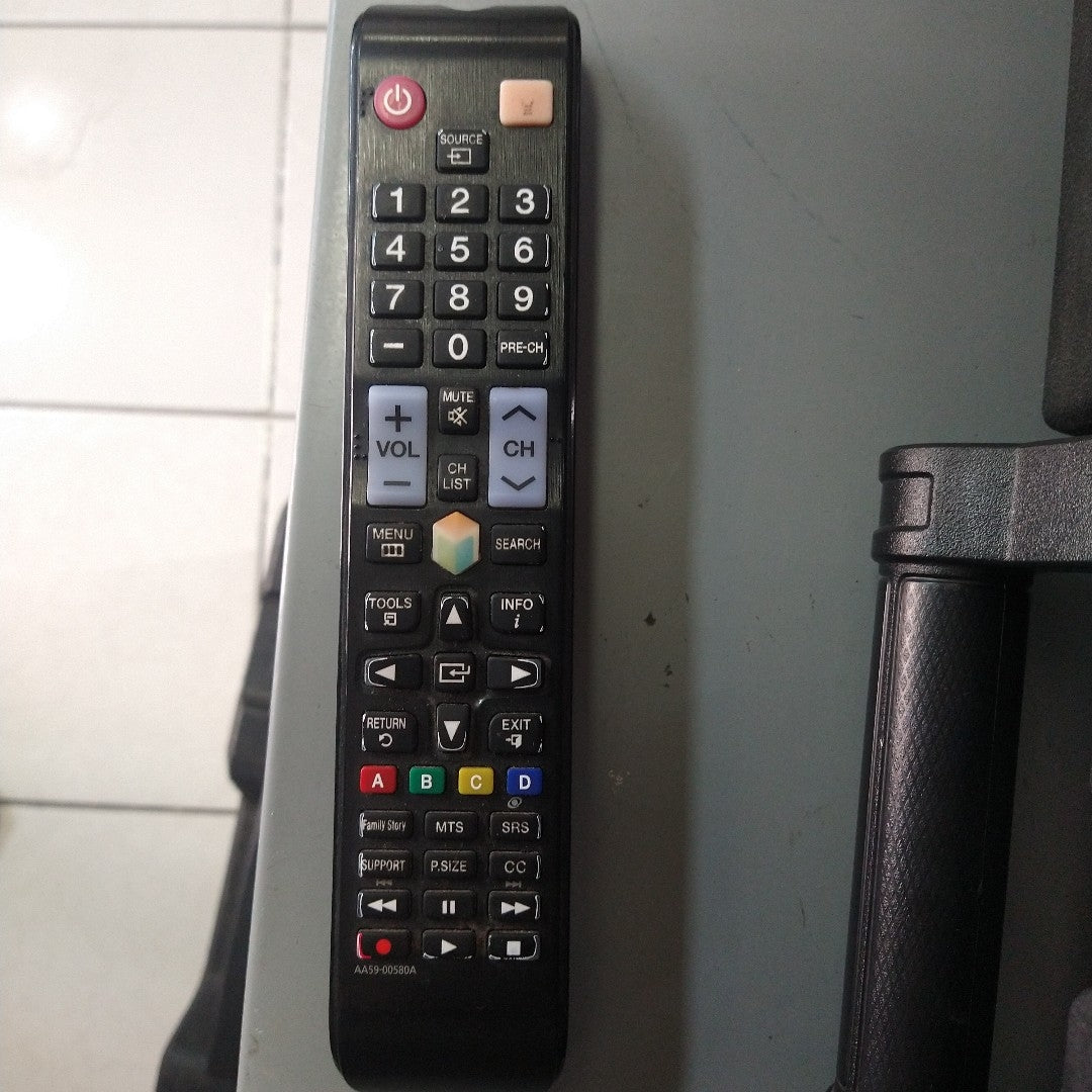 PANTALLA SAMSUNG UN43AU7000F (2022) 43" LED 4K (SEMINUEVO)
