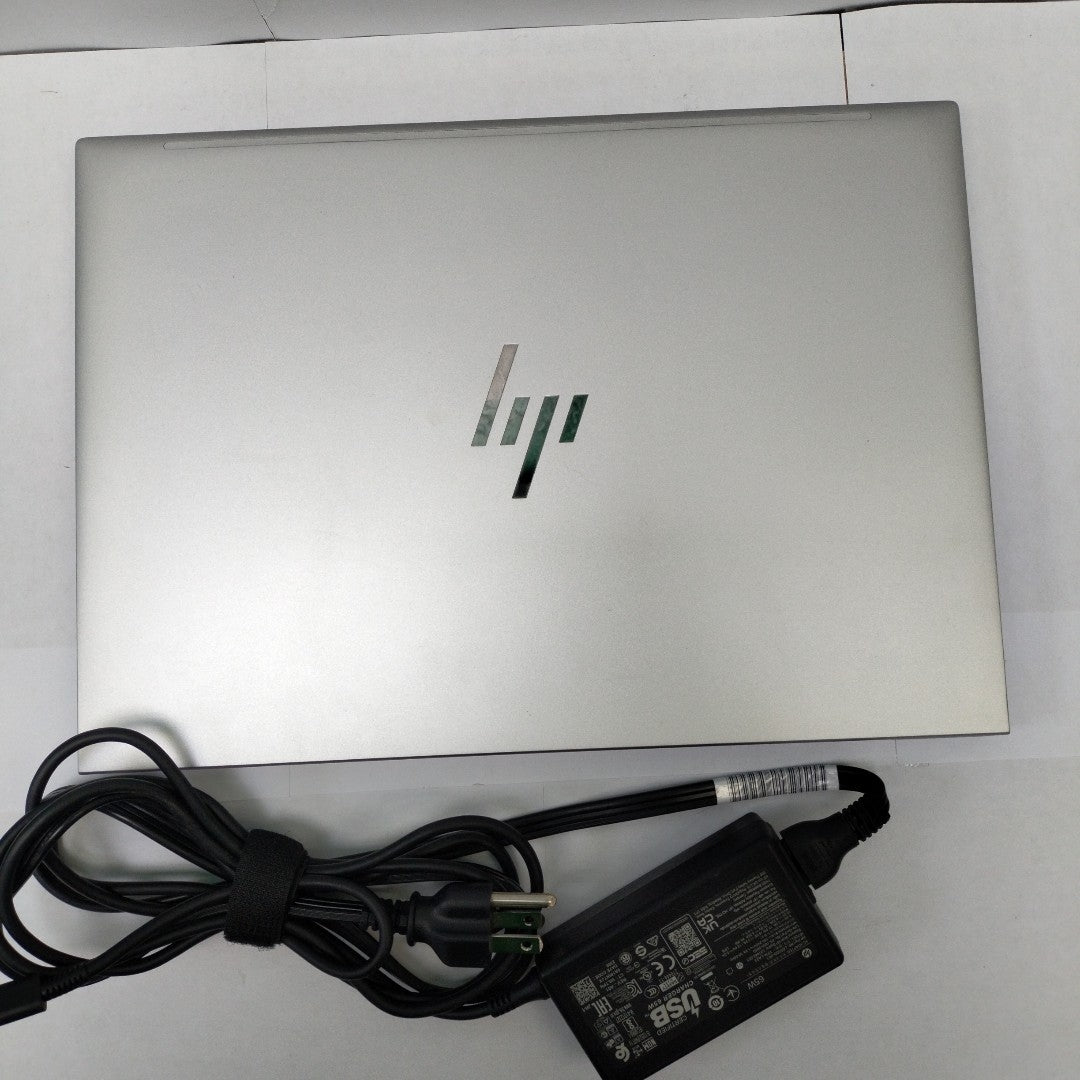 LAPTOP HP ELITEBOOK 840 G10 (2024) 256 GB SSD 16 GB RAM (SEMINUEVO)