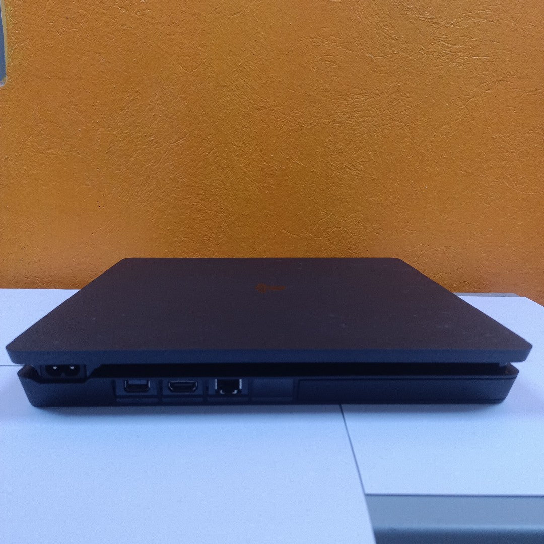 CONSOLA DE VIDEOJUEGO SONY PS4 1 TB (SEMINUEVO)