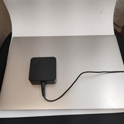 LAPTOP LENOVO IDEAPAD 3 15ADA05 (2022) 1 TB 8 GB RAM (SEMINUEVO)